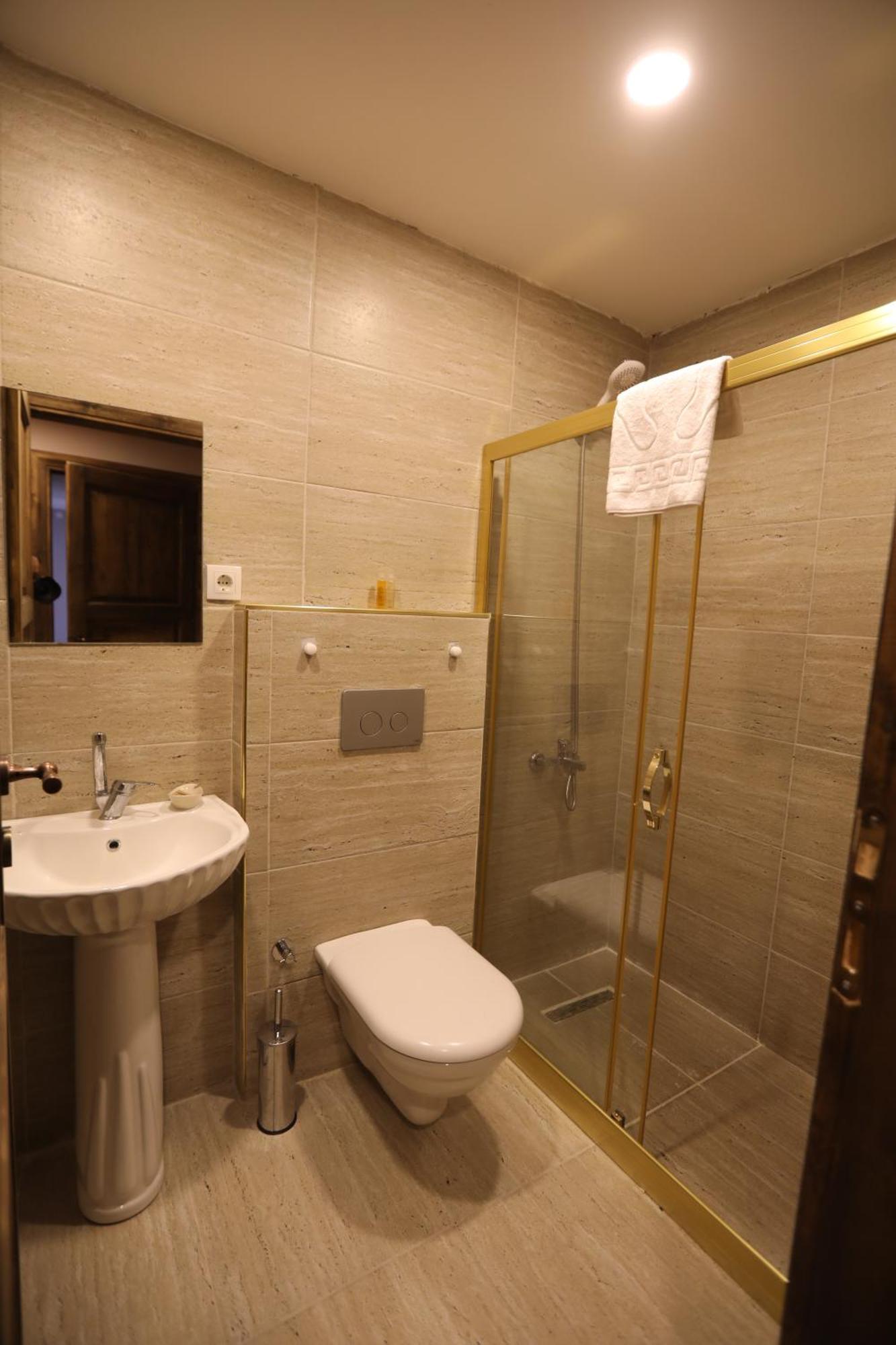 Grand Uchisar Hotel Buitenkant foto
